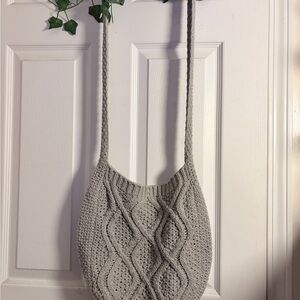 Elegant Gray Knit Shoulder Bag